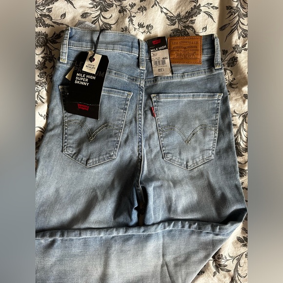 Brand New Levi's Premium Made in San Francisco, CAL - Picture 1 of 3